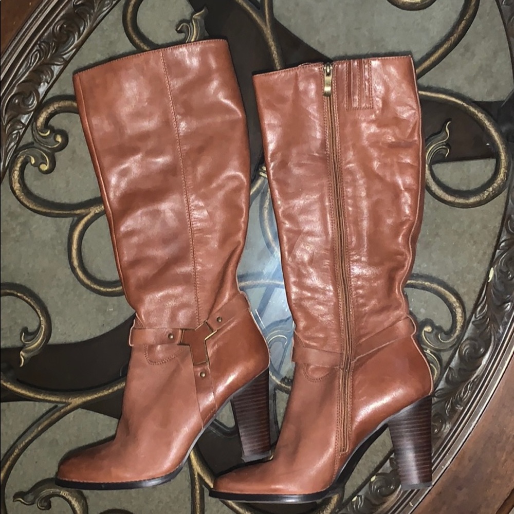 ❄️WINTER SALE PRICE $40❄️ Knee High Leather Boots